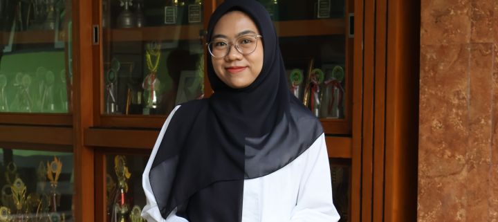 Ervina Nur Fauzia, S.Pd., Guru yang Gemar Berorganisasi