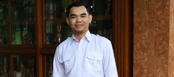 Pak Fran, Guru Bahasa Indonesia yang Hobi Fotografi
