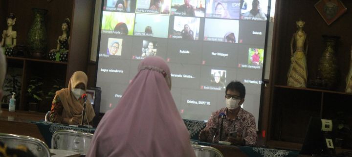 raker yang diikuti guru dan karyawan baik virtual maupan tatap muka